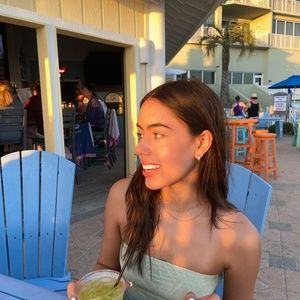 Meet your Posher, Isabel